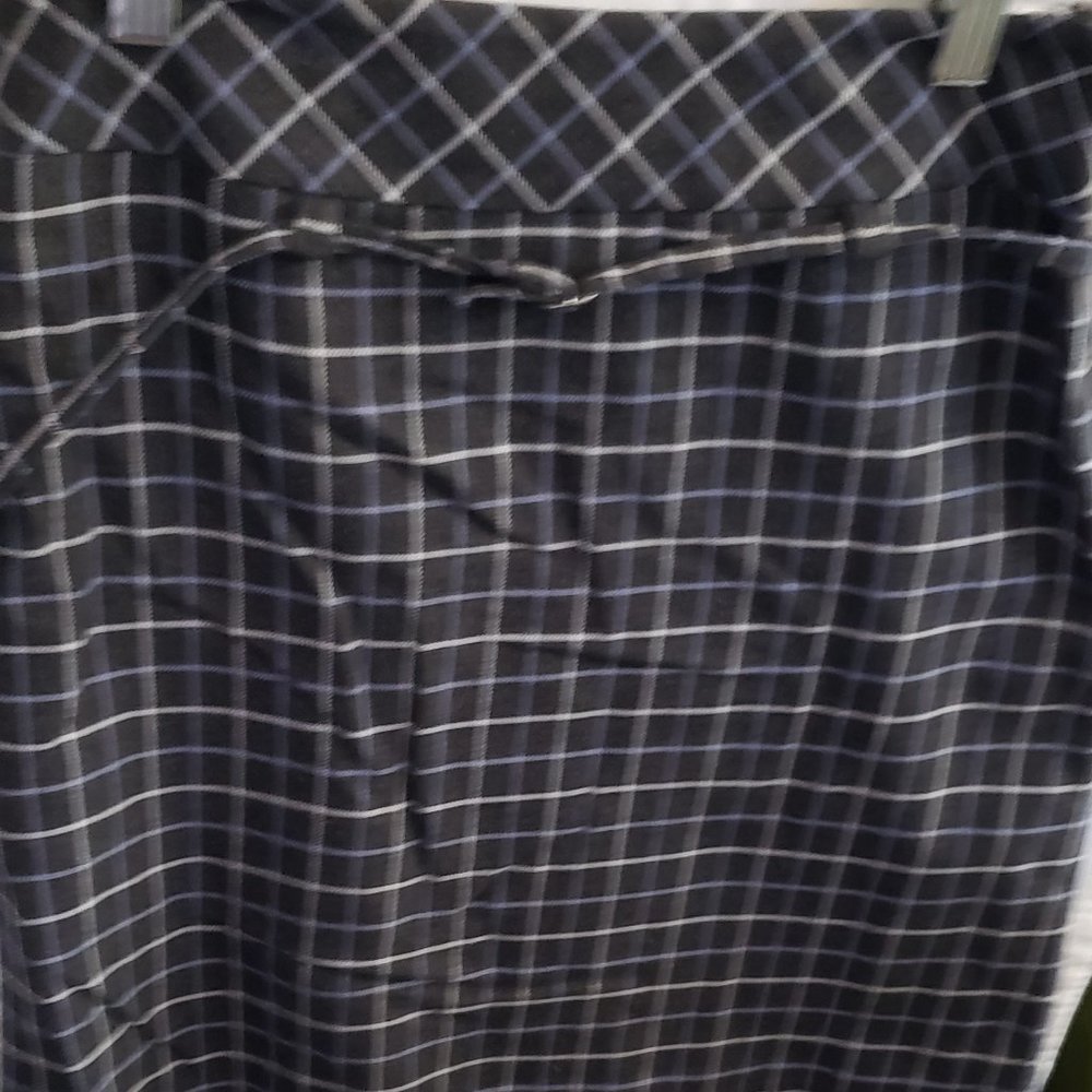 Loft above knee skirt